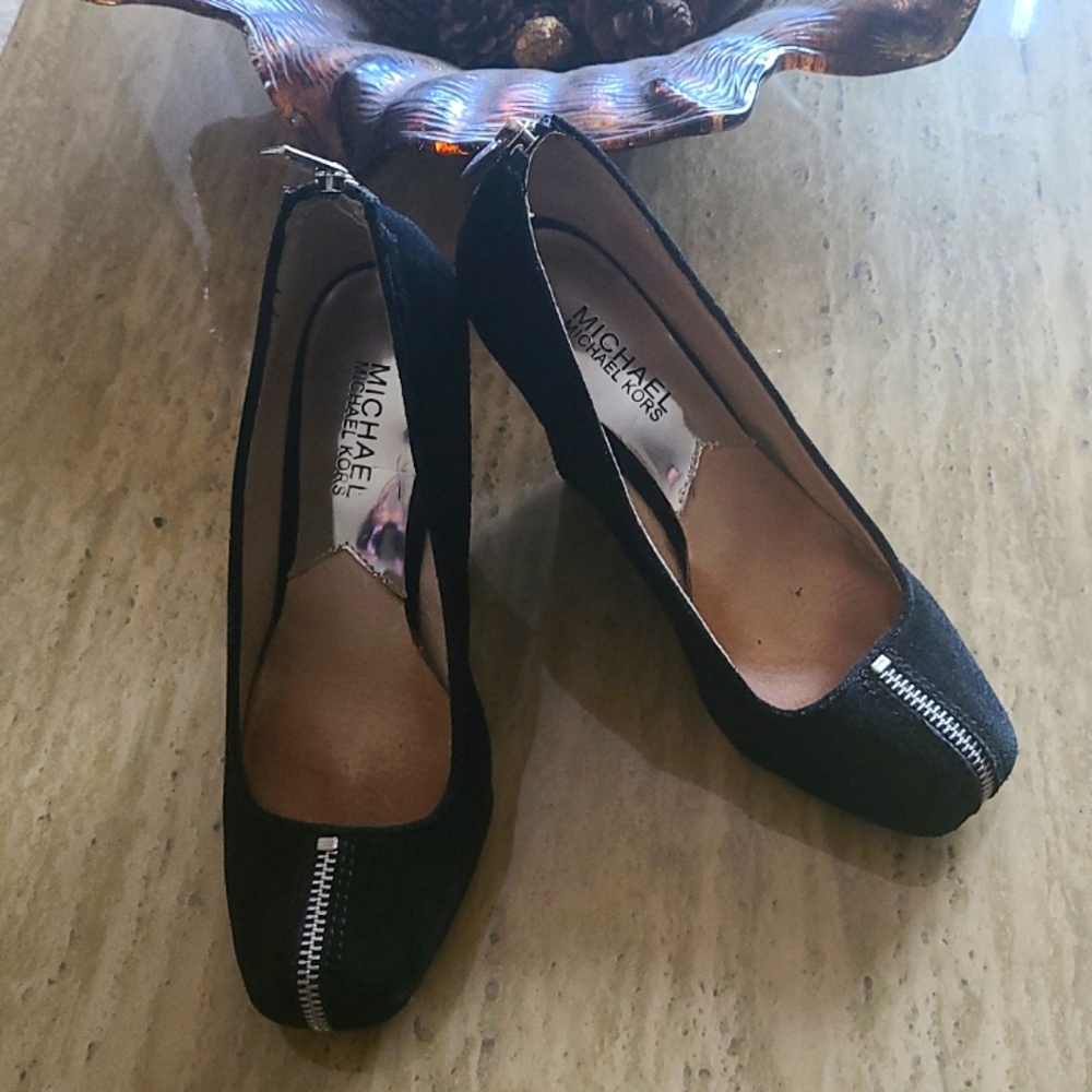 MICHAEL KORS BLACK SUEDE w/SILVER DESIGNER ZIPPERS WEDGE HEELS WO SZ 7M